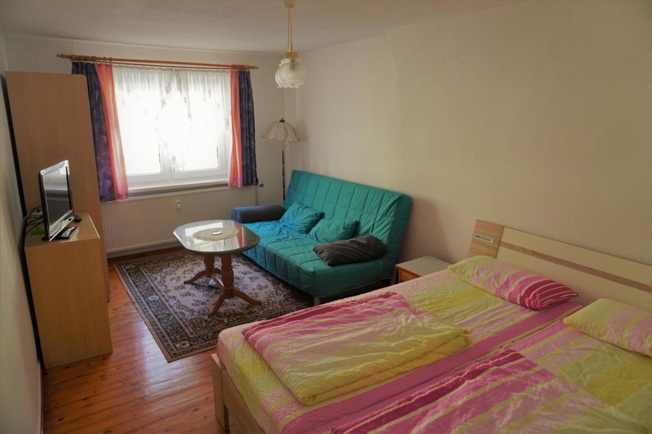 Ferienwohnung Haubner Neukieritzsch ภายนอก รูปภาพ